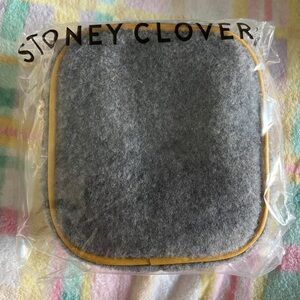 Stoney clover mini pouch